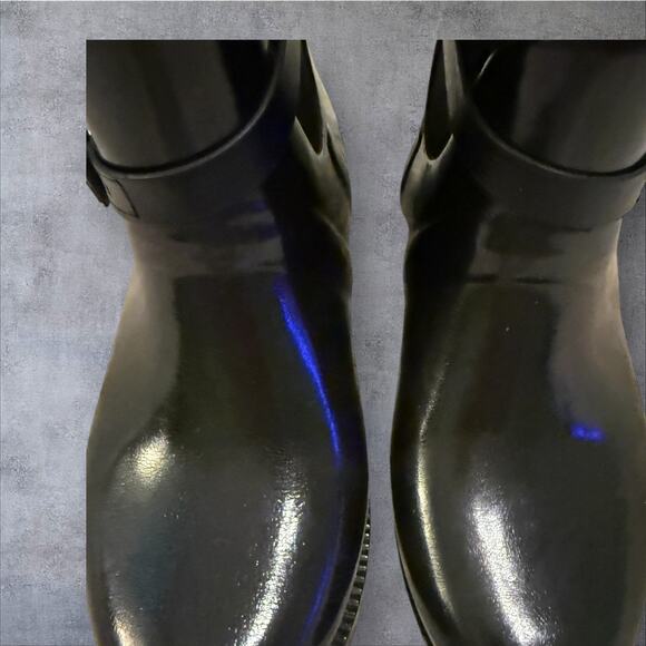 NWOT Michael Kors Black Waterproof Mid Ankle Glossy Boots. 6 - Picture 5 of 13